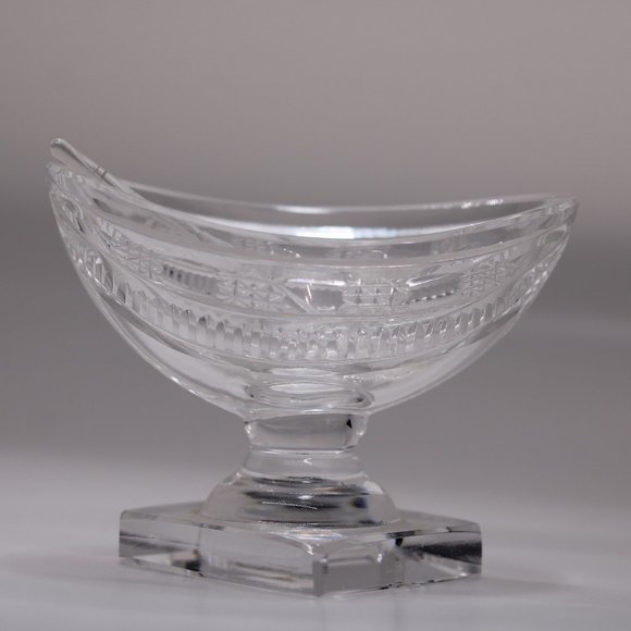 Vintage Crystal Salt Dish - Picture 5 of 5